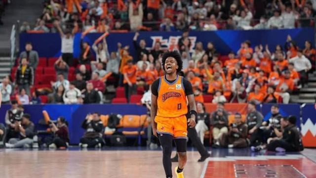 完美世界竞技中心-客场挑战深圳队，上海大鲨鱼冲击十连胜！